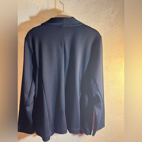 Banana Republic NWT, XL petite navy jersey,
Blazer/ jacket. Lovely fabric-staple - Picture 4 of 6